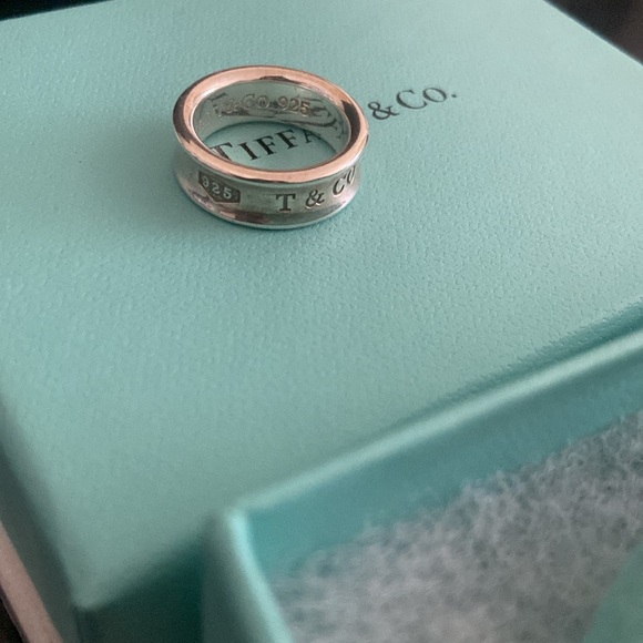 Tiffany & Co logo ring - Picture 2 of 3